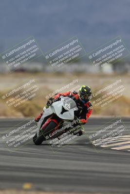 media/Nov-15-2025-Race Pace (Sat) [[8de605a2d8]]/Non Verified Riders (1st 20 Minutes)/Turn 4 (1010am)/